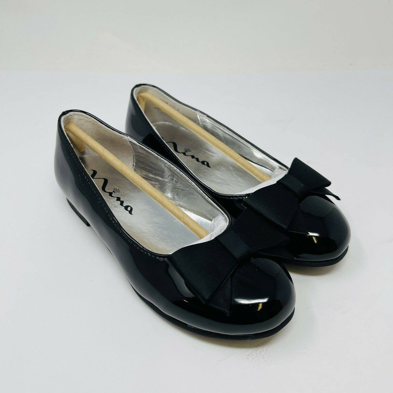 New Nina Pegasus-T Solid Black Glossy Leather Girl's Sz 1.5m Slip On Dress Shoes — image 2 of 7